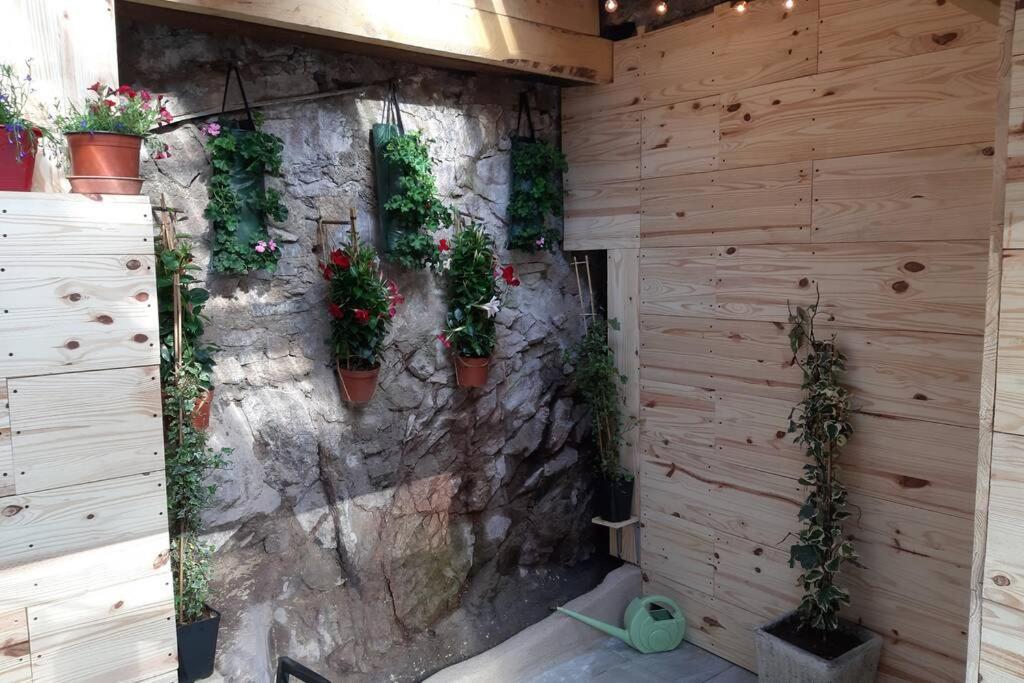 La Petite Maison Dans La Vallee Авалон Екстериор снимка